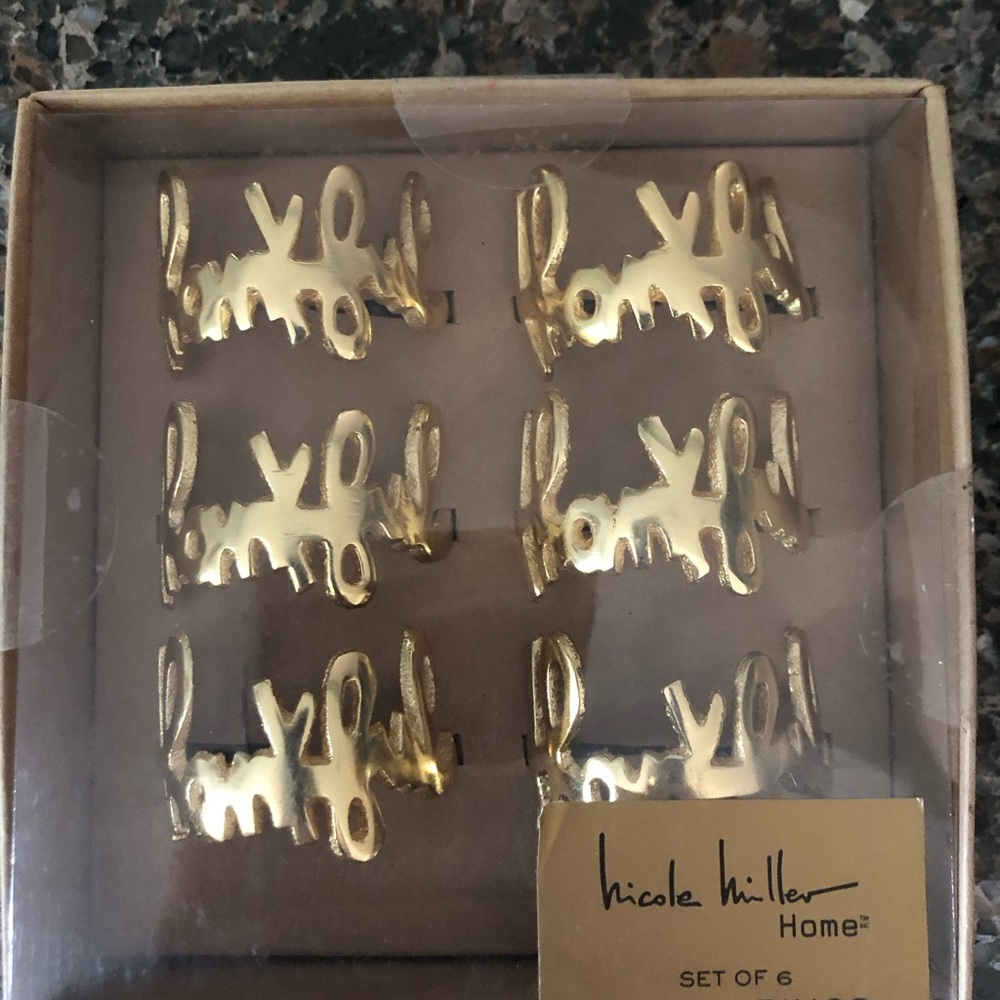 NWT Nicole Miller Set of 6 Gold Thanksgiving Napkin Rings